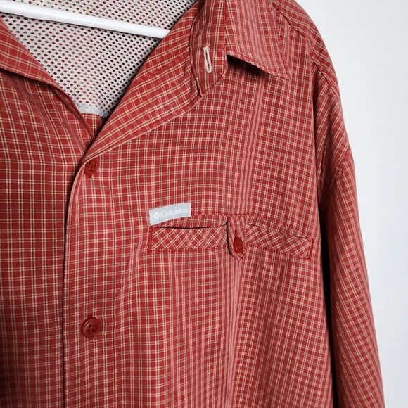 Columbia Men's Short Sleeve Button-down Shirt - Picture 4 of 5